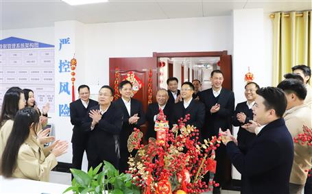 開工大吉！新春上班首日公司領(lǐng)導(dǎo)送祝福鼓干勁